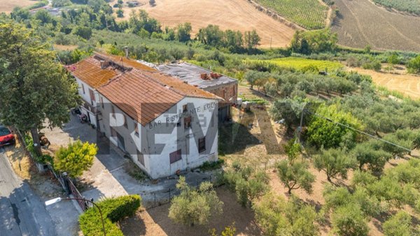 casale in vendita a Cupello in zona Ributtini