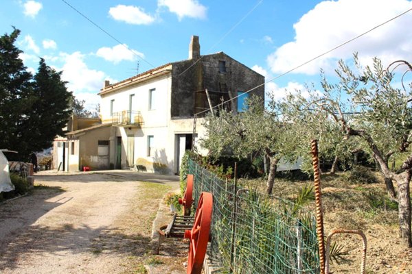 casa indipendente in vendita a Cupello in zona Ributtini