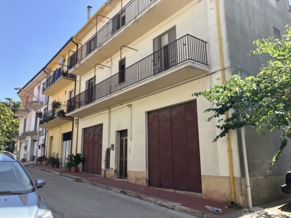 casa indipendente in vendita a Cupello
