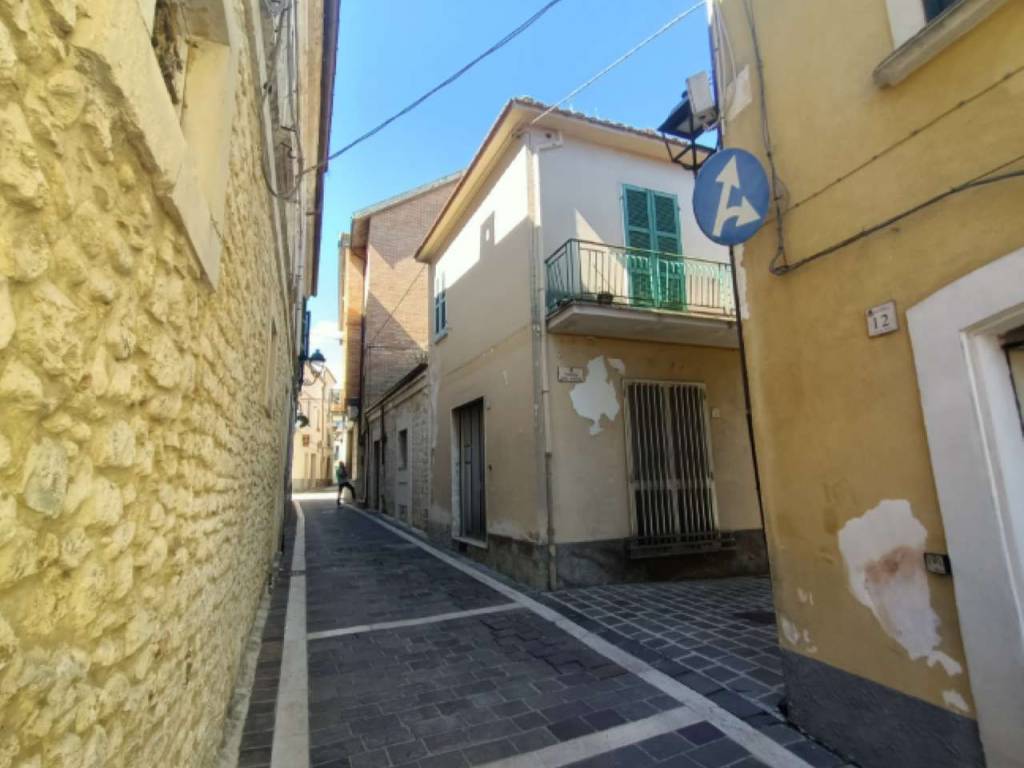 casa indipendente in vendita a Fara Filiorum Petri