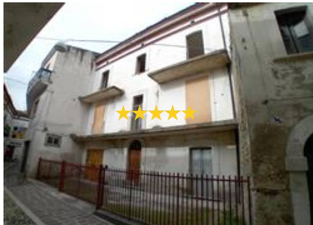 appartamento in vendita a Fara Filiorum Petri