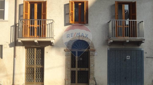 casa semindipendente in vendita a Fara Filiorum Petri