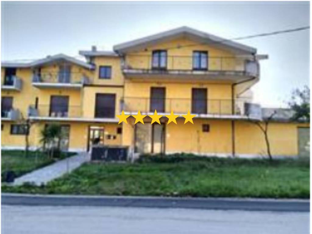 appartamento in vendita a Fara Filiorum Petri