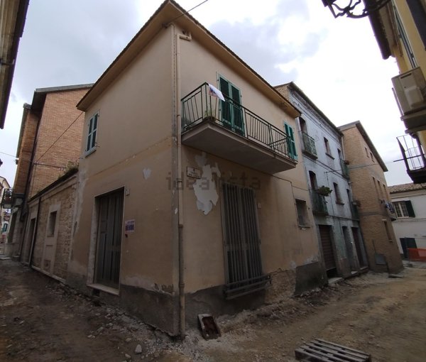 pentavano in vendita a Fara Filiorum Petri