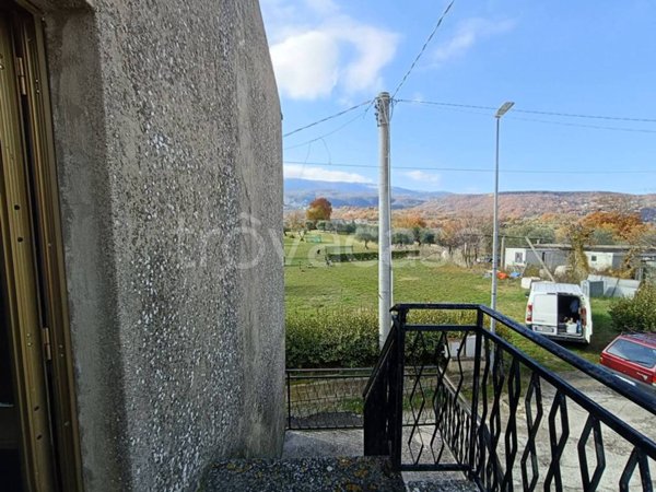 casa indipendente in vendita a Fara Filiorum Petri