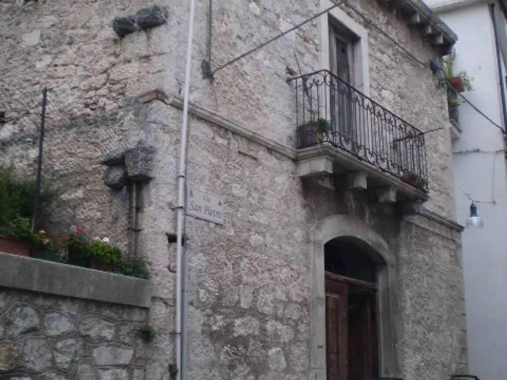 casa indipendente in vendita a Fara San Martino