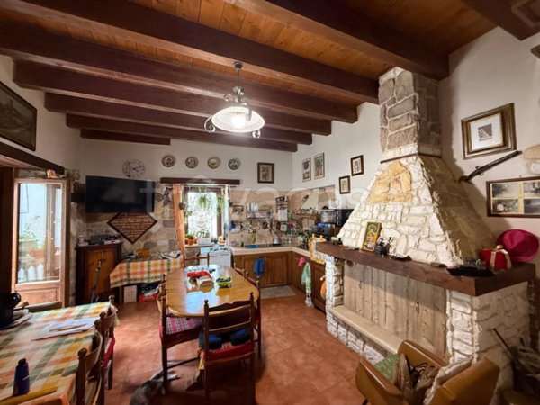 casa indipendente in vendita a Fara San Martino