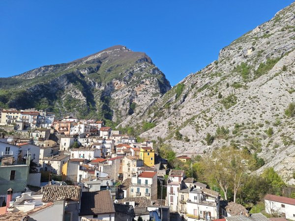 casa indipendente in vendita a Fara San Martino