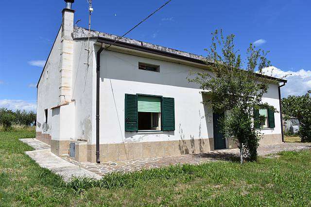casa indipendente in vendita a Filetto