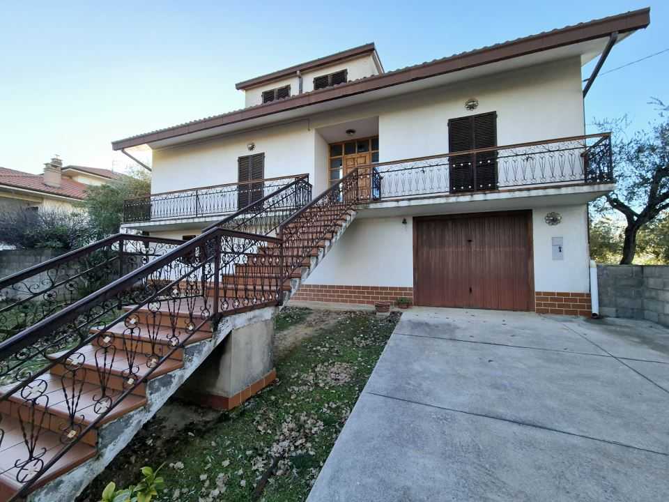 casa indipendente in vendita a Filetto