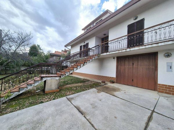 casa indipendente in vendita a Filetto