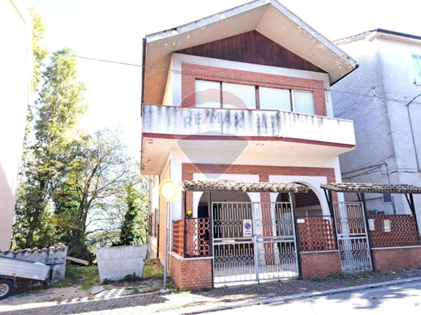 casa indipendente in vendita a Filetto