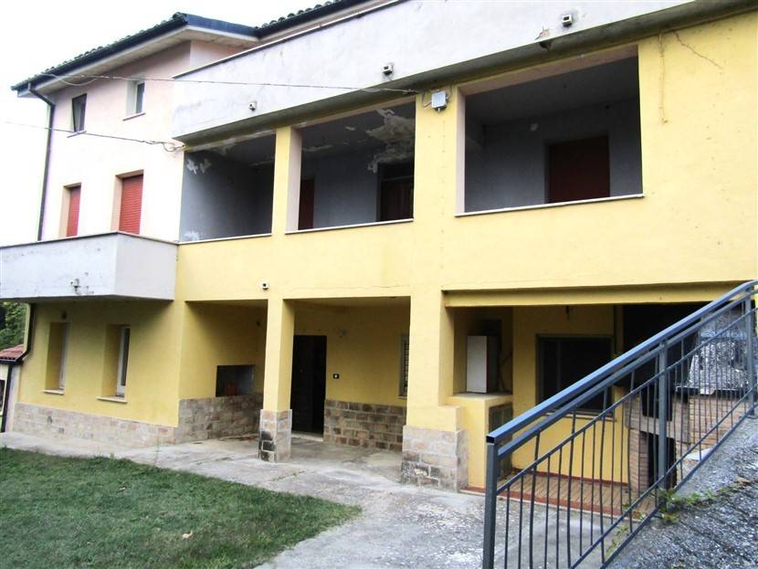 casa indipendente in vendita a Filetto