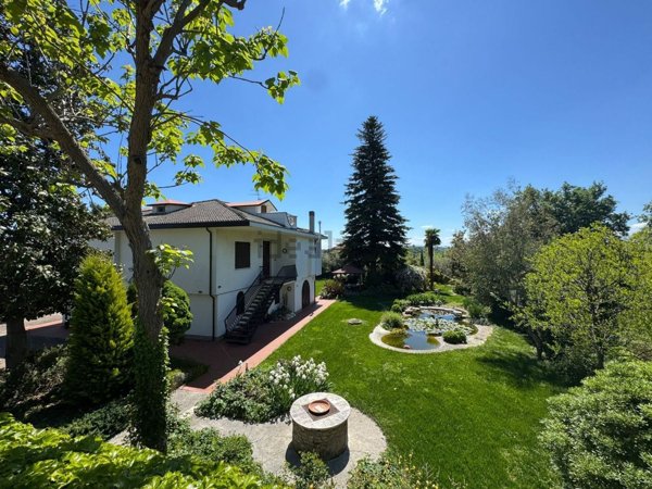 casa indipendente in vendita a Filetto