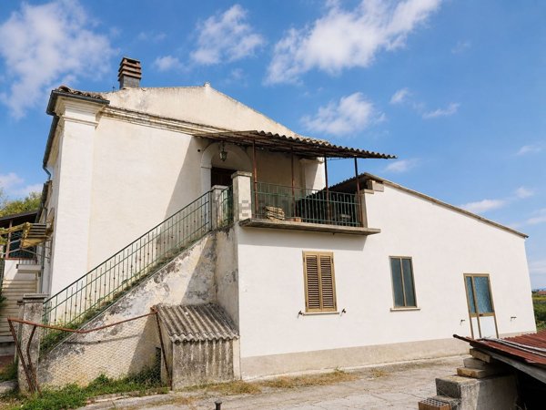 casa indipendente in vendita a Filetto