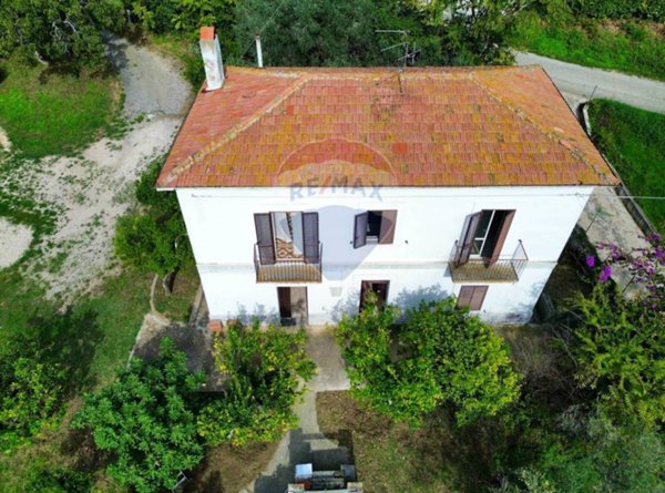 casa indipendente in vendita a Fossacesia