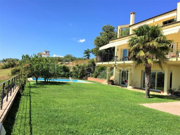 casa indipendente in vendita a Fossacesia