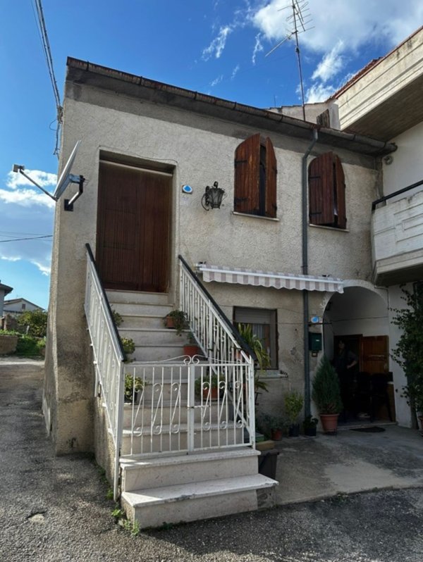 casa indipendente in vendita a Fossacesia in zona Villa Scorciosa