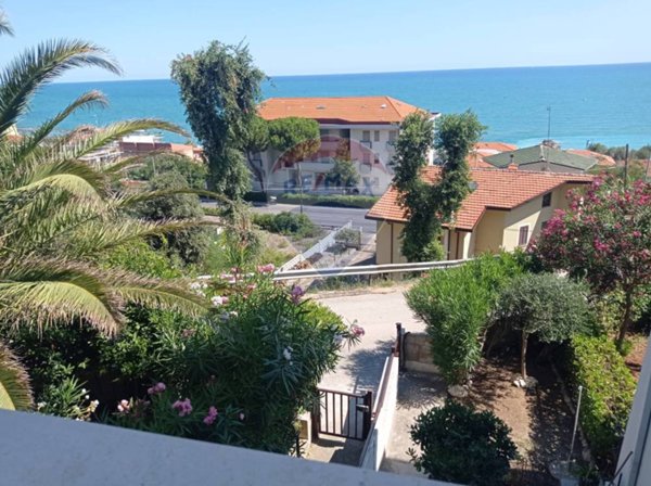 appartamento in vendita a Fossacesia in zona Fossacesia Marina