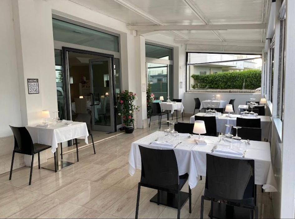 negozio in vendita a Fossacesia in zona Fossacesia Marina