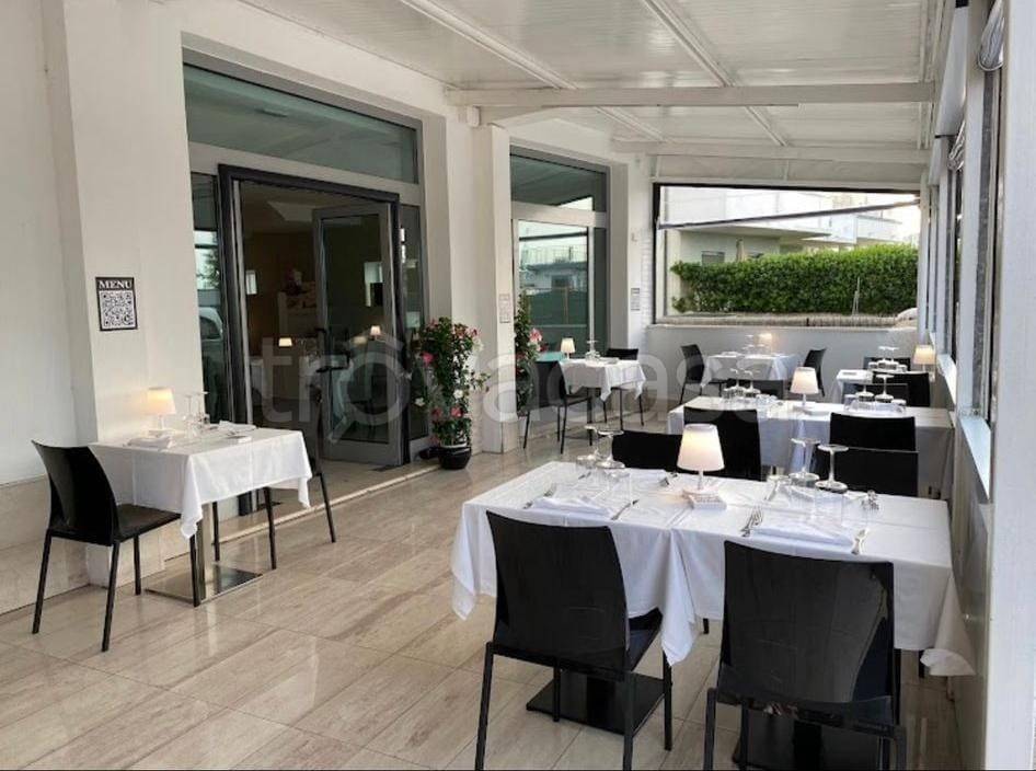 negozio in vendita a Fossacesia in zona Fossacesia Marina