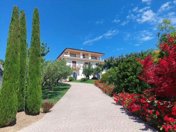 casa indipendente in vendita a Fossacesia