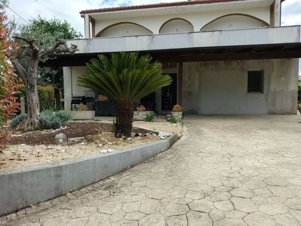 casa indipendente in vendita a Fossacesia