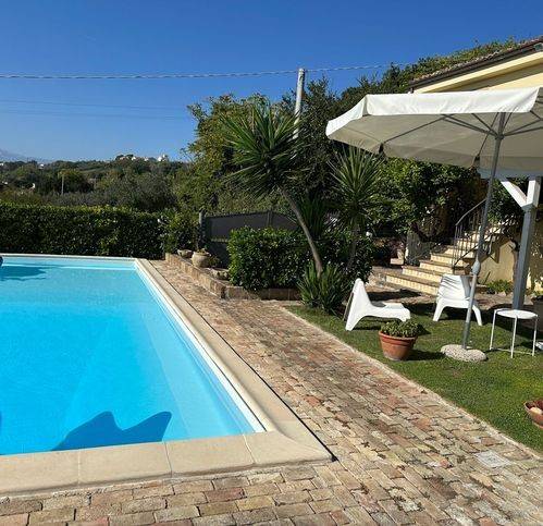 casa indipendente in vendita a Fossacesia