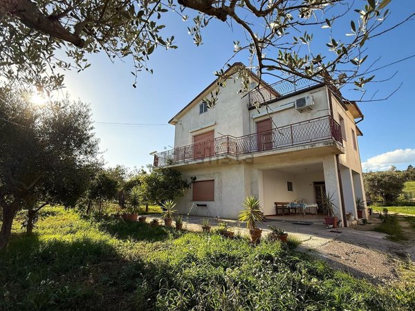 casa indipendente in vendita a Fossacesia