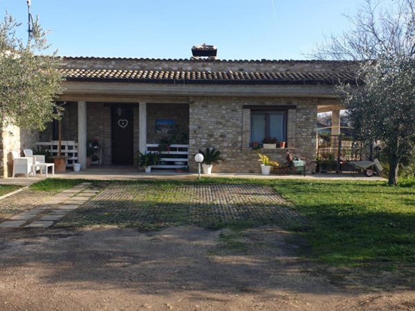 casa indipendente in vendita a Fossacesia