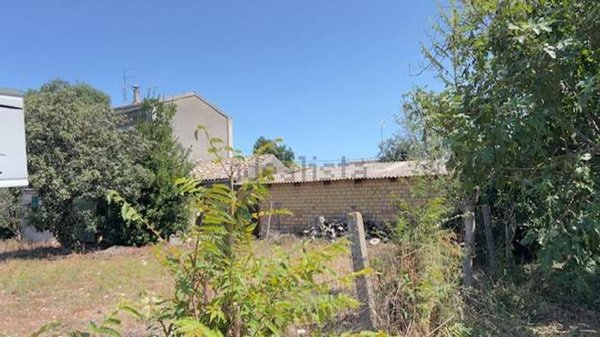 locale di sgombero in vendita a Fossacesia