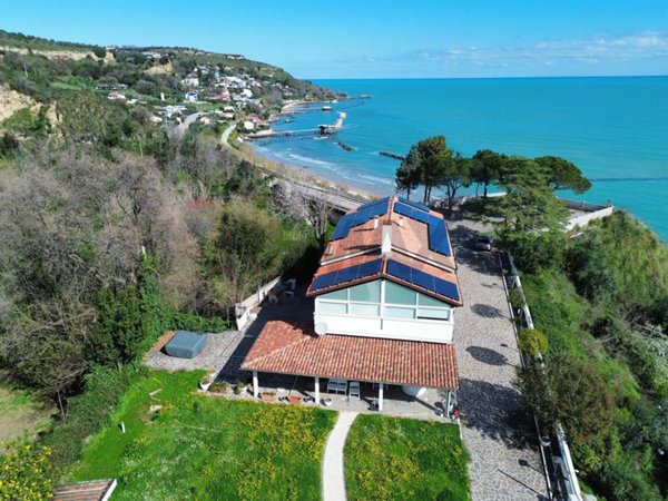 casa indipendente in vendita a Fossacesia in zona Fossacesia Marina