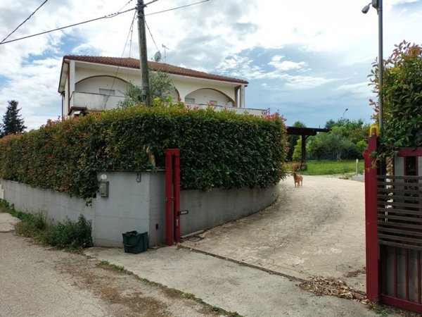 casa indipendente in vendita a Fossacesia
