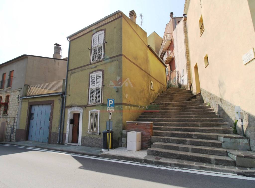 casa indipendente in vendita a Fraine