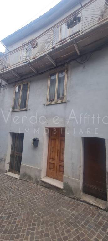 casa indipendente in vendita a Fraine