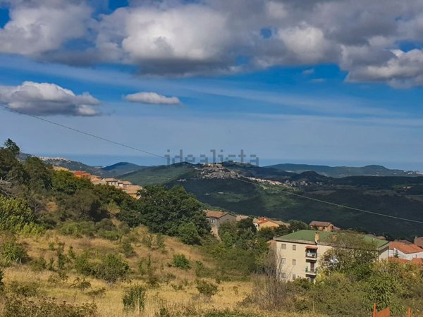 casale in vendita a Fraine