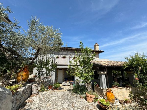 casa indipendente in vendita a Francavilla al Mare