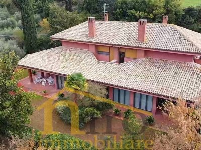 casa indipendente in vendita a Francavilla al Mare in zona Valle Anzuca