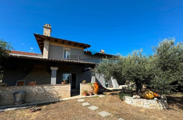 casa indipendente in vendita a Francavilla al Mare in zona Castelvecchio