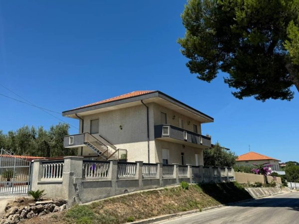 casa indipendente in vendita a Francavilla al Mare