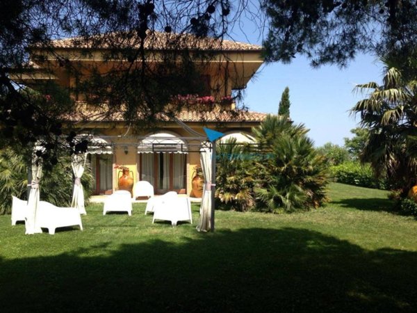 casa indipendente in vendita a Francavilla al Mare in zona Villanesi