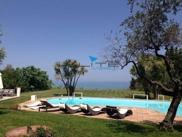 casa indipendente in vendita a Francavilla al Mare in zona Villanesi
