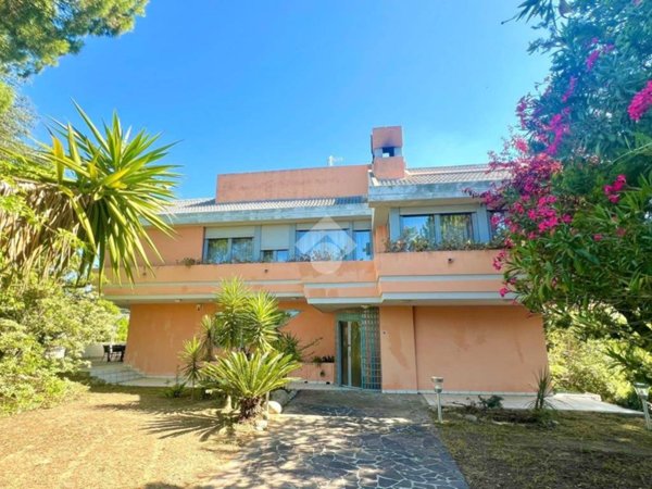 casa indipendente in vendita a Francavilla al Mare in zona Villanesi