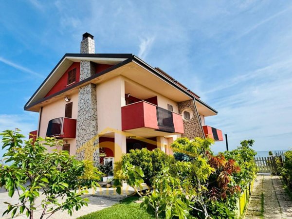casa indipendente in vendita a Francavilla al Mare in zona Setteventi
