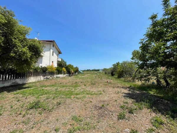 terreno agricolo in vendita a Francavilla al Mare in zona Piattelli