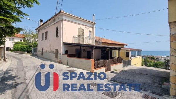 casa indipendente in vendita a Francavilla al Mare in zona Villanesi