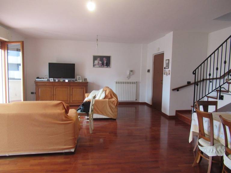 appartamento in vendita a Francavilla al Mare in zona Pretaro
