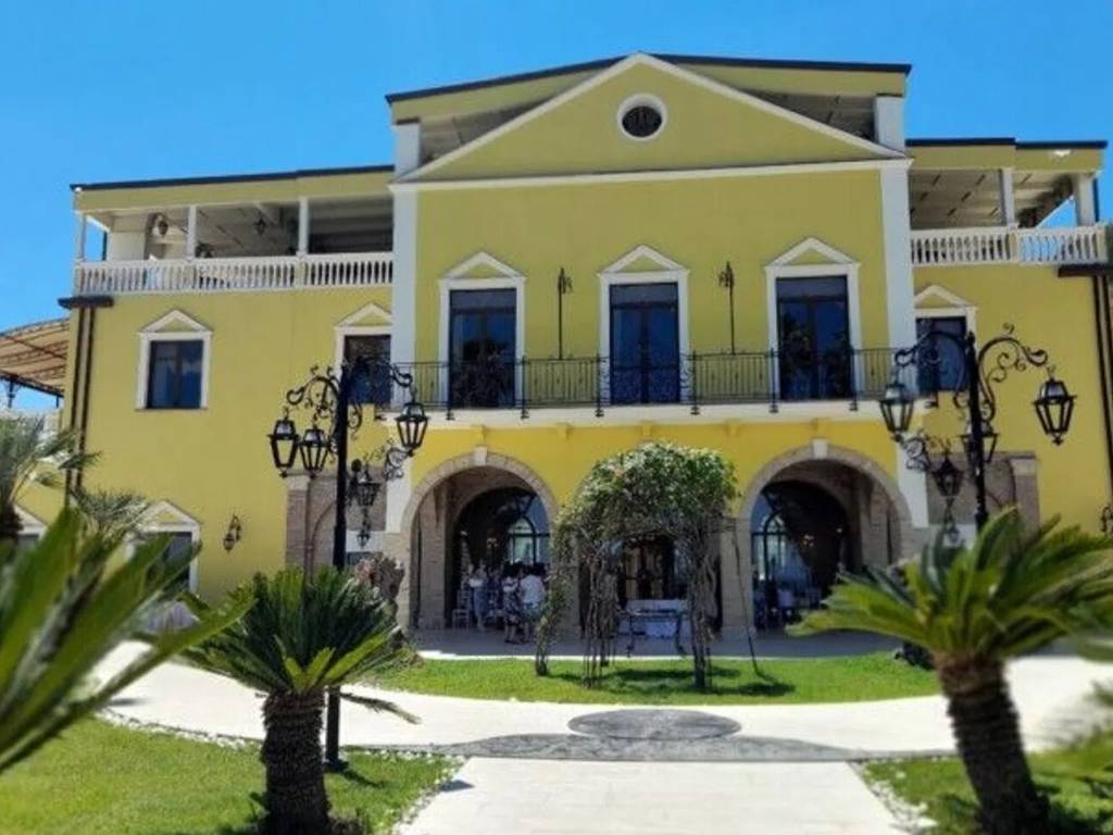 intera palazzina in vendita a Francavilla al Mare