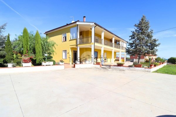 appartamento in vendita a Francavilla al Mare in zona Santa Cecilia