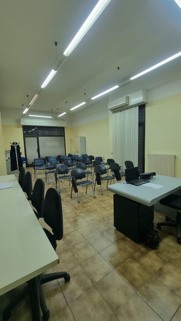 locale commerciale in vendita a Francavilla al Mare